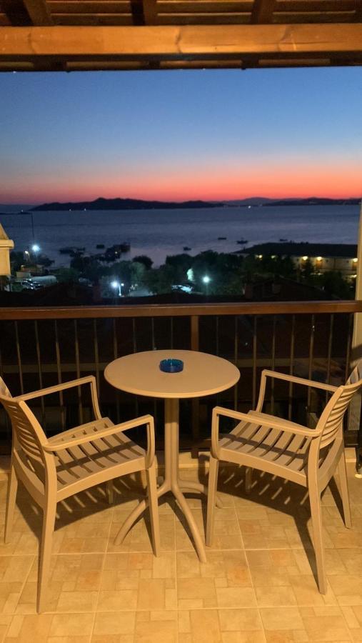 אואוראנואופולי Yulia Guest House מראה חיצוני תמונה