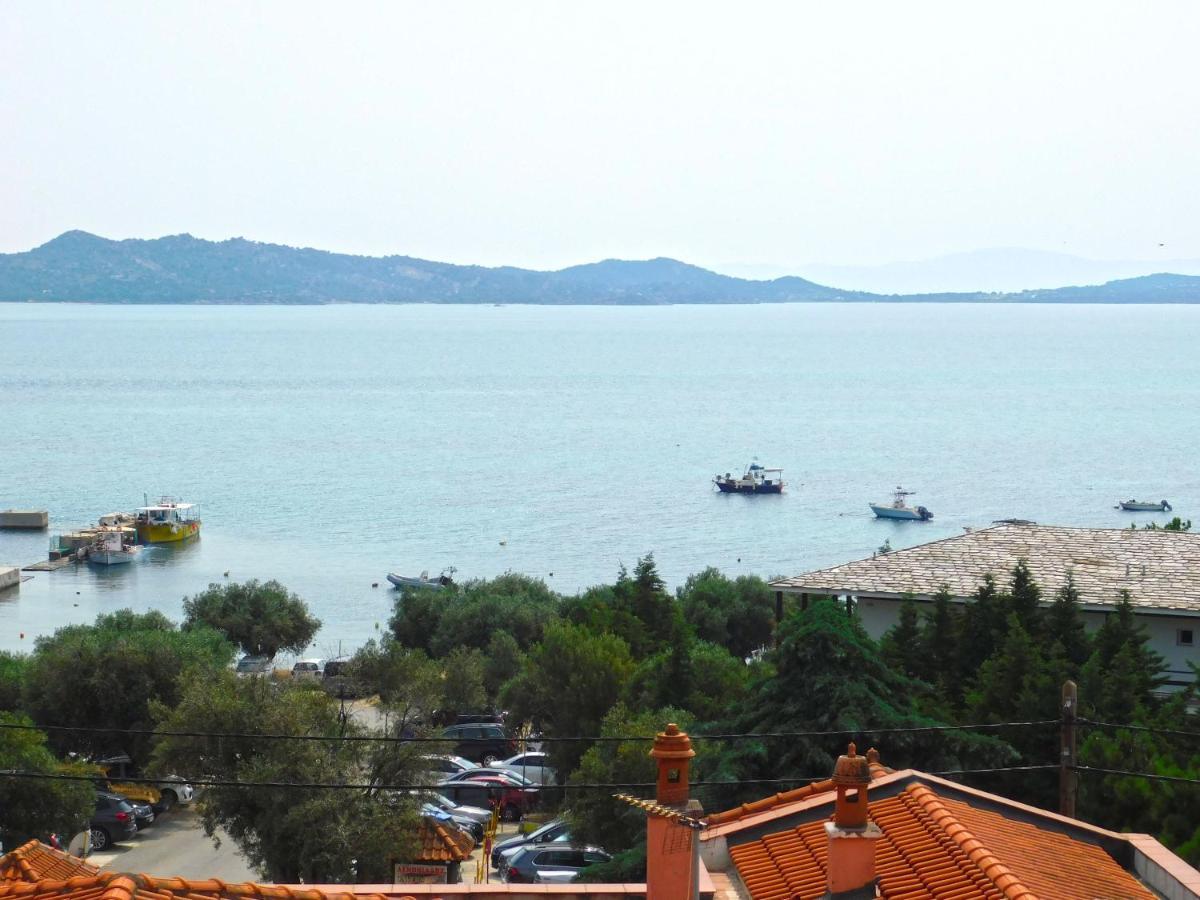 אואוראנואופולי Yulia Guest House מראה חיצוני תמונה